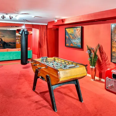 ヴィラ Monaco - Luxury Living In With Bentley, Butler And Heated Pool *