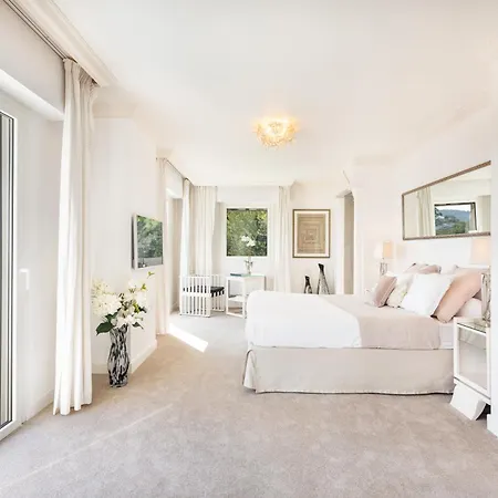 ヴィラ Monaco - Luxury Living In With Bentley, Butler And Heated Pool カップダイユ