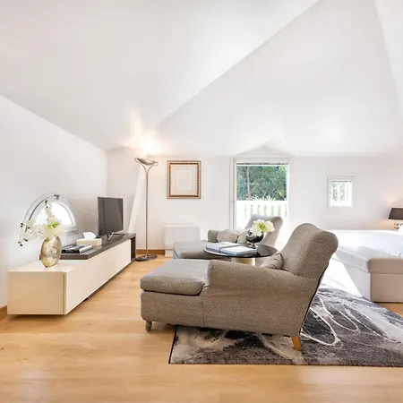 Monaco - Luxury Minutes From Monaco *