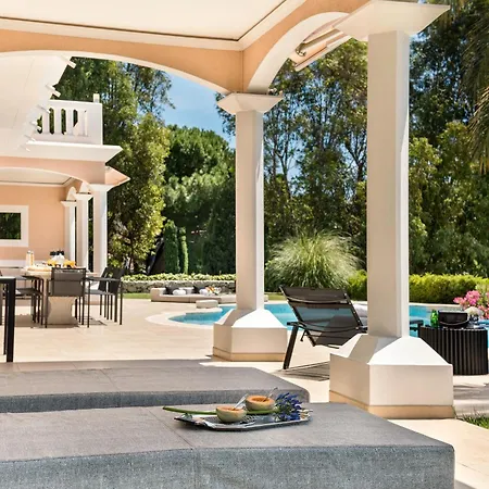 Monaco - Luxury Living In With Bentley, Butler And Heated Pool *