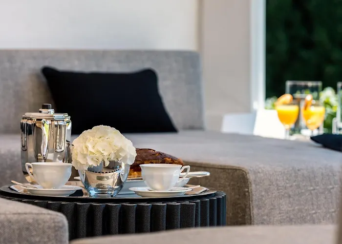 Monaco - Luxury Minutes From Monaco *